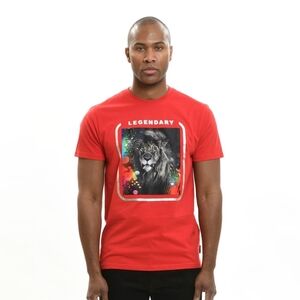 Men's Small Lengendary Red Lion Graphic T-Shirt